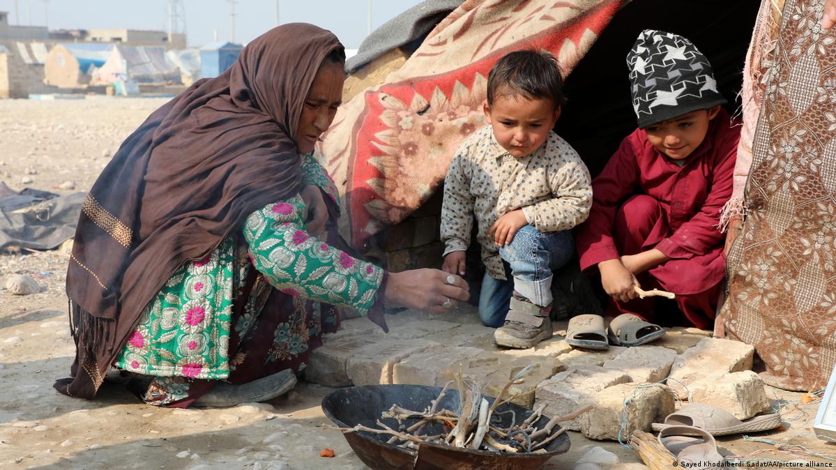 اشک مادران افغانستانی بخاطر سیر کردن شکم نوزادان‌شان